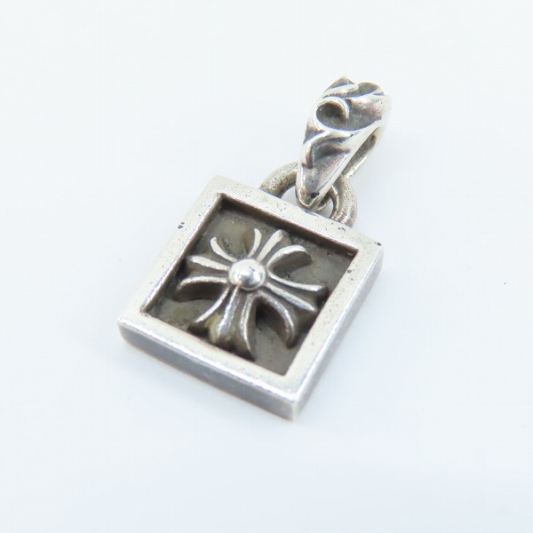 実際に弊社で買取させて頂いたCHROME HEARTS/クロムハーツ フレームドCHプラスチャーム/ペンダントトップ