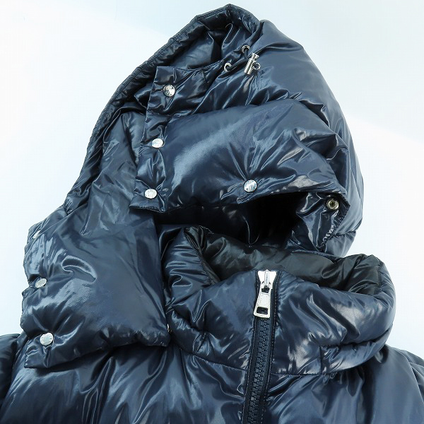 実際に弊社で買取させて頂いた【JPタグ】ONCLER/モンクレール GARY GIUBBOTTO/ゲーリー/ゲイリー ダウンジャケット E20914190785 68950/2の画像 4枚目